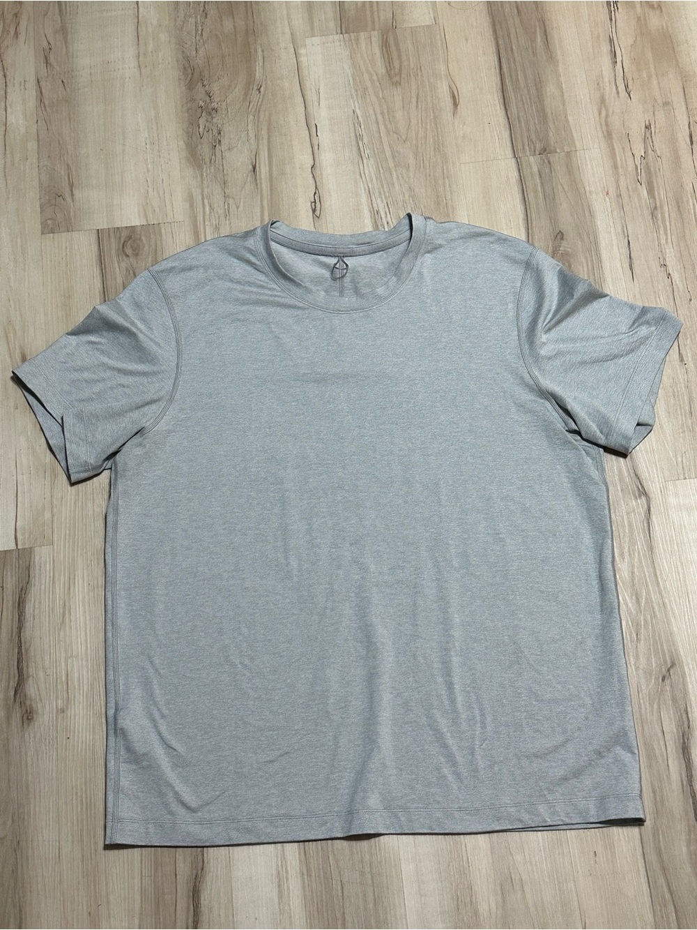 Lululemon Men's Heathered Grey Short-Sleeve Athletic T-shirt